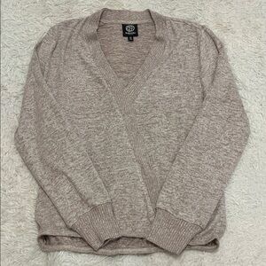 bobeau Taupe Heather V-Neck Sweater